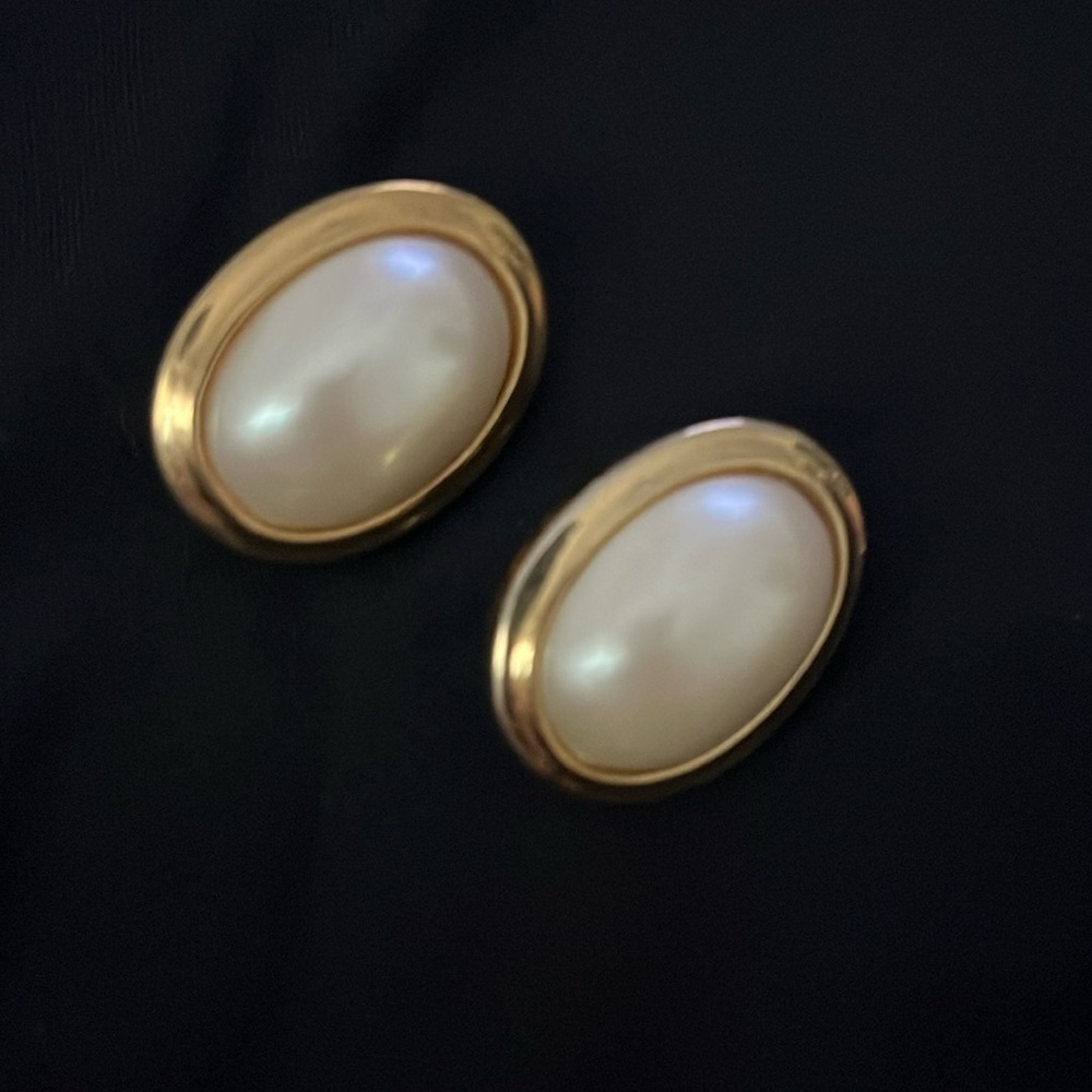 Vintage large pearl clip on earrings